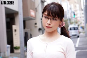 性欲旺盛な肉体労働者に中出しでまわされる建設会社の人妻事務員